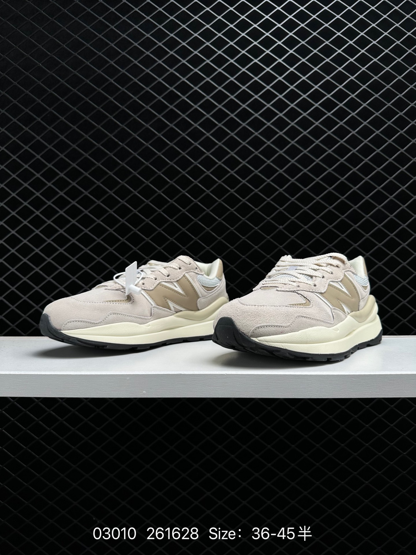 New Balance  M5740LT1